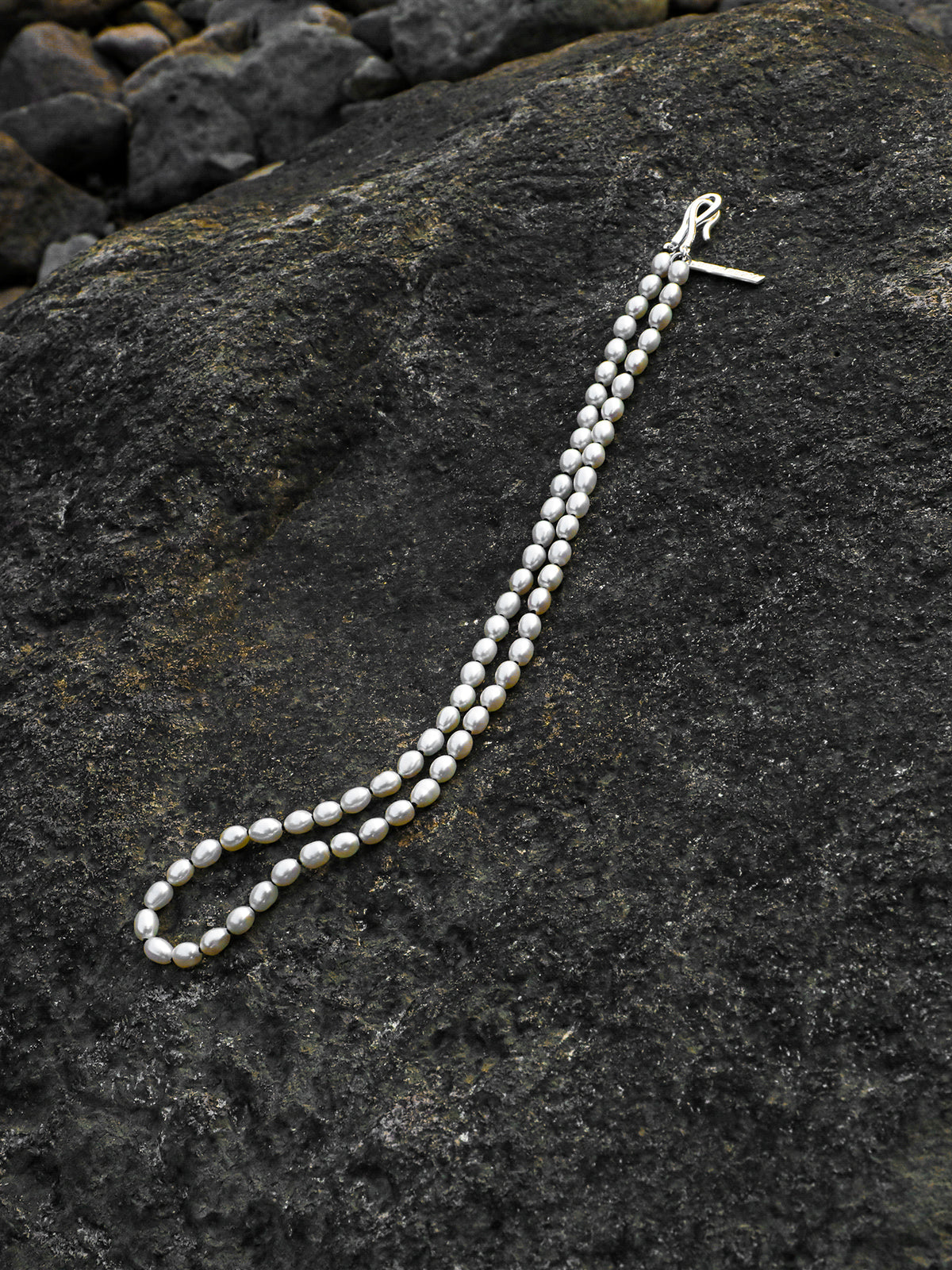 Tactile Rhythm · Natural Freshwater Seed Pearl Necklace