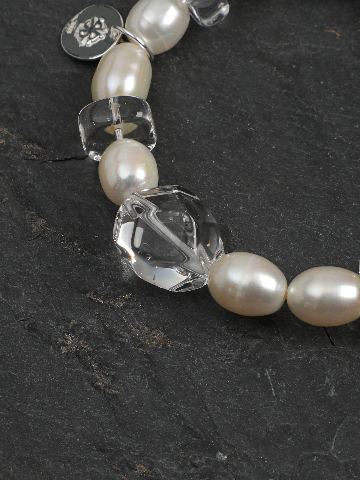 Mist Green Wave · Green Quartz, Sakura-Cut Crystal & White Pearl Bracelet