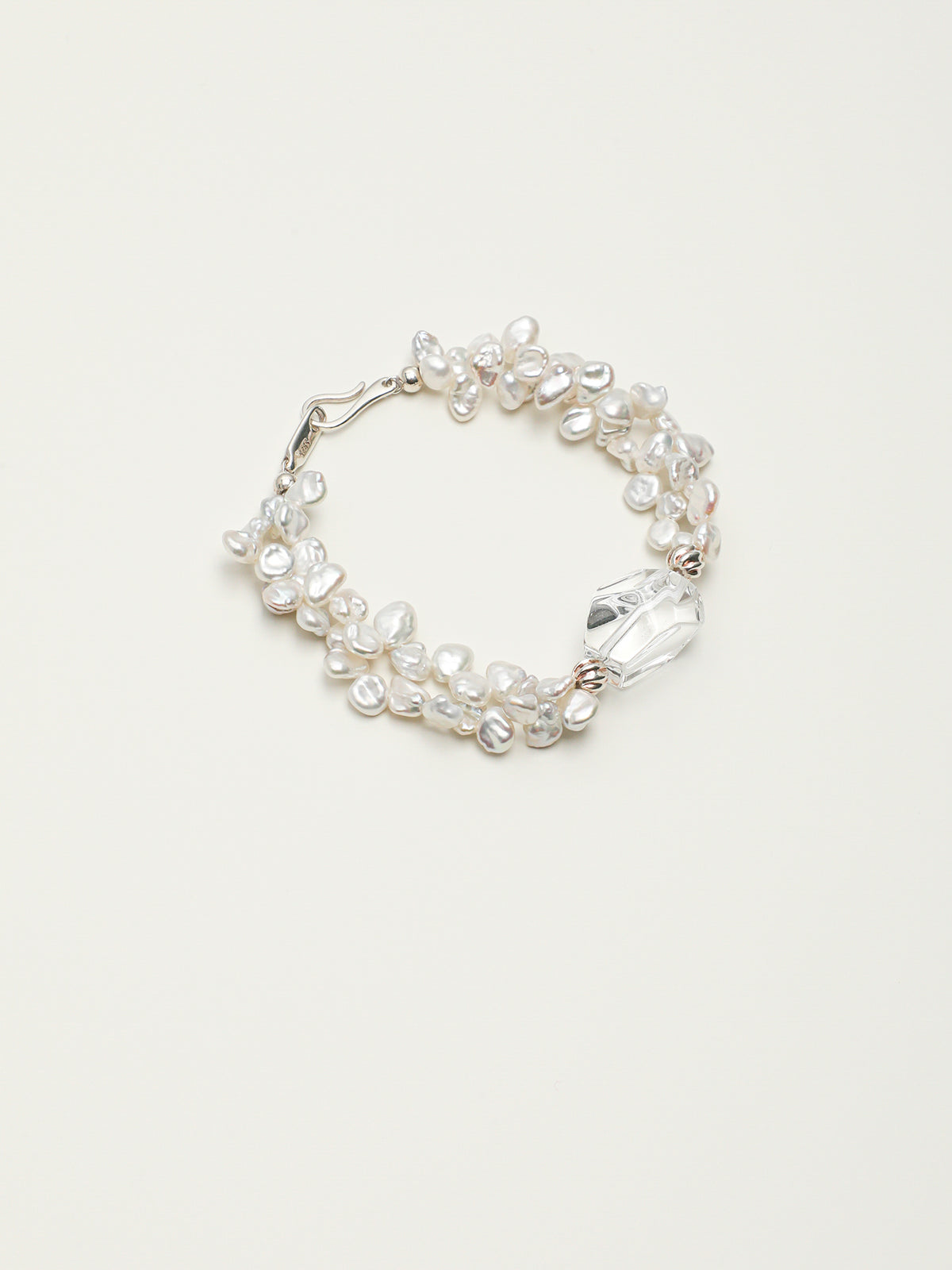 Icy Shadow · Double-Terminated Clear Quartz & Petal Baroque Pearl Bracelet