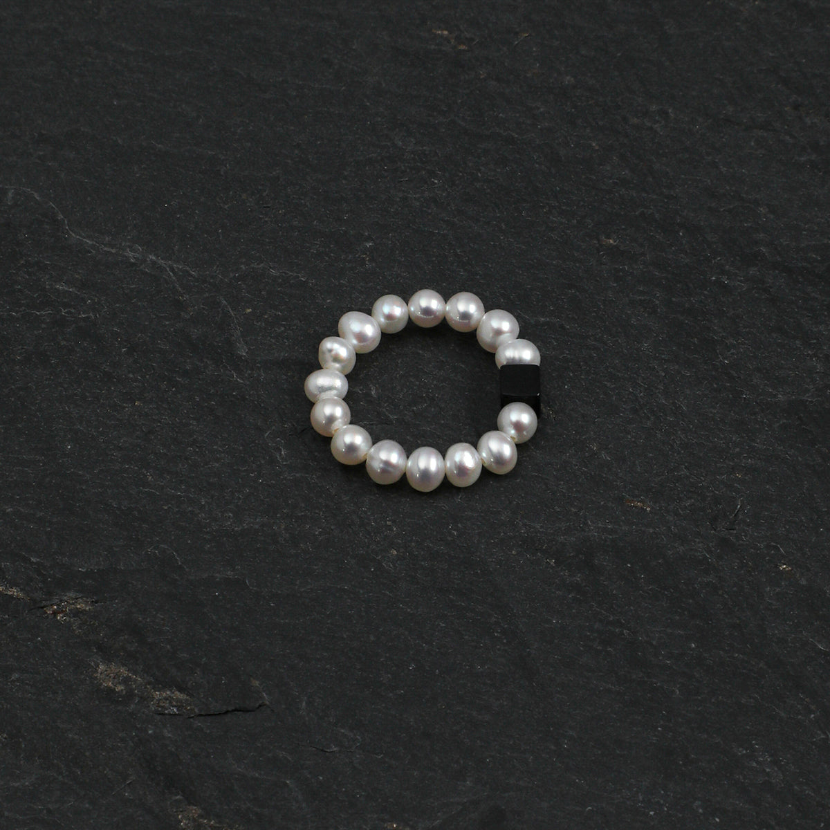 Illusion Pearl · Jet Black Agate Cube & Seed Pearl Stretch Ring